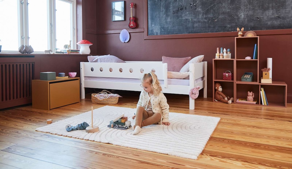 WHITE Twin Bed